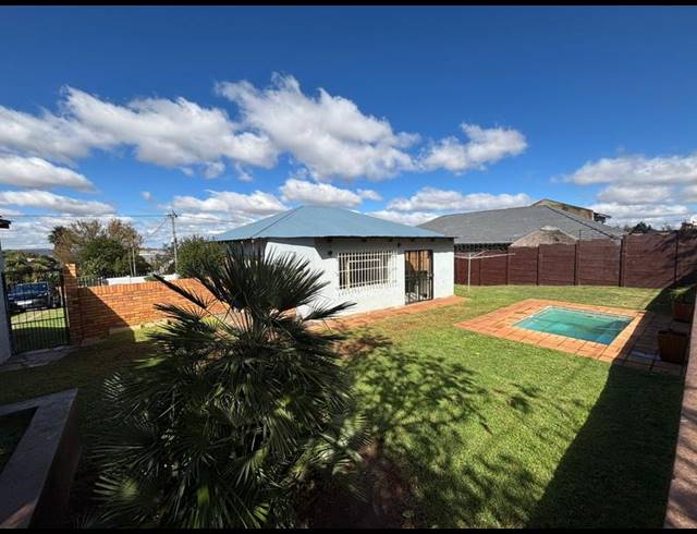 2 BEDROOM HOUSE FOR SALE IN WHITERIDGE